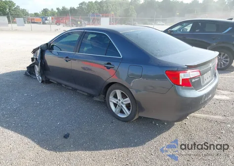 2012 Toyota Camry Se/Le/Xle z USA, uszkodzony, nr VIN 4T1BF1FK2CU027165